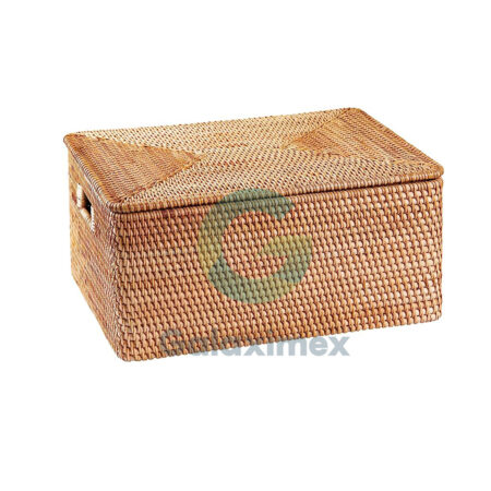 large-wicker-basket-with-lid