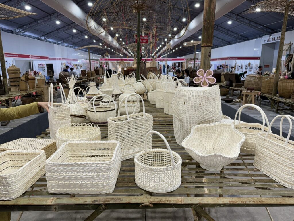 Handicraft Home Decor & Gift